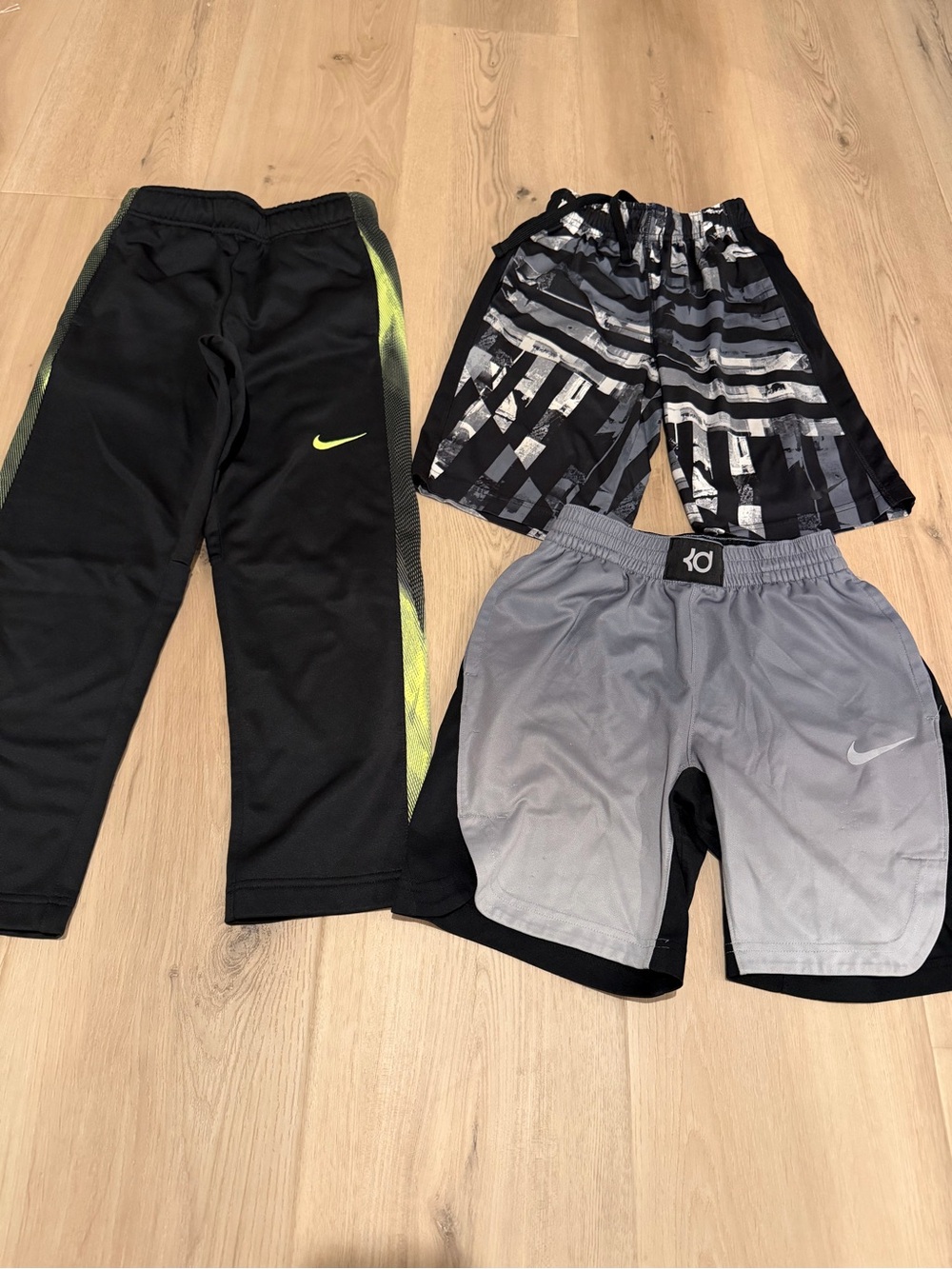 Nike Boys' Black and Grey Athletic Bottoms - Active Pants & Shorts Set